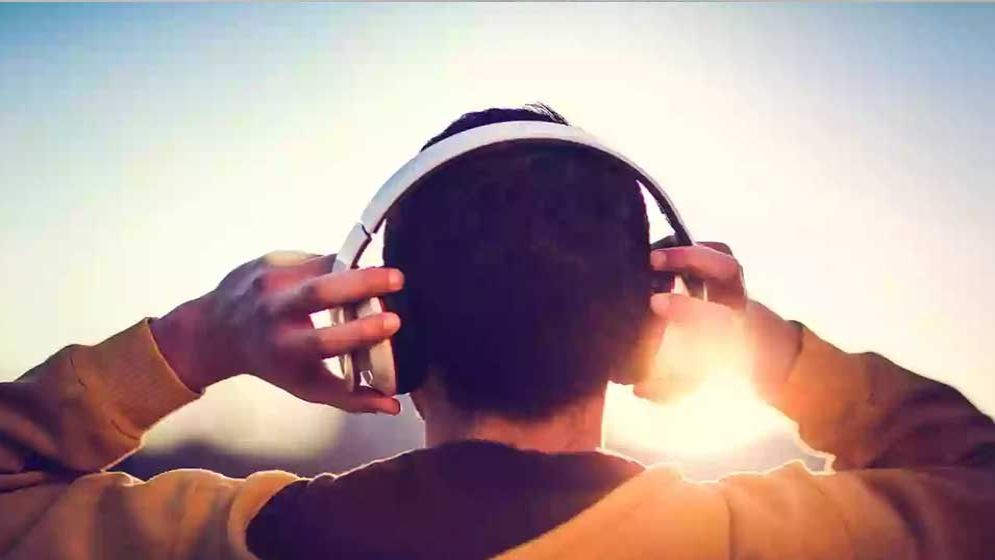 গান-বাজনা শুনলে কি রোজার সওয়াব কমে যায়?