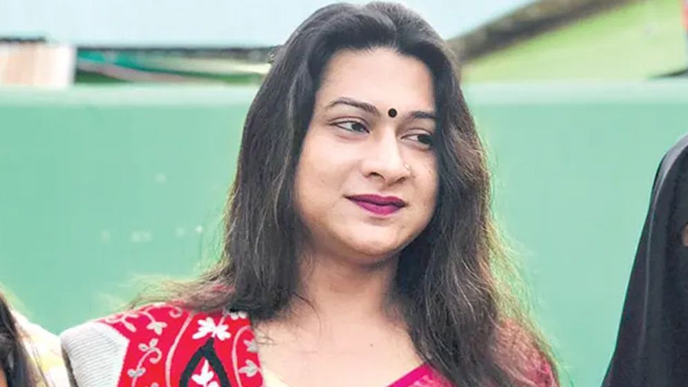 ‘আপনাদের রানী কারো কাছে বিক্রি হয় না’