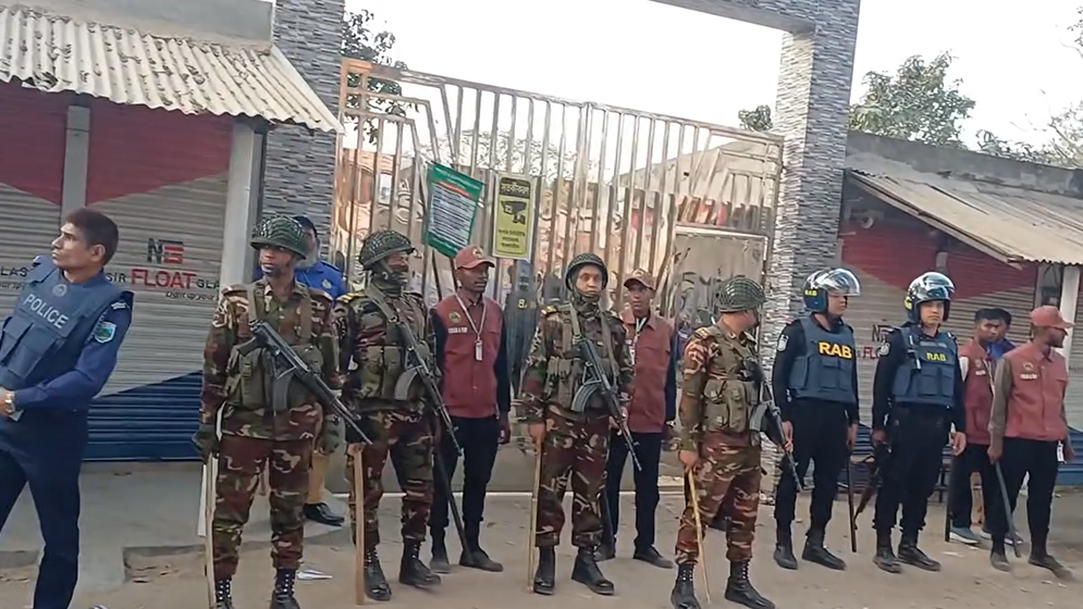 ভোট গণনার সময় কেন্দ্র দখলের চেষ্টা