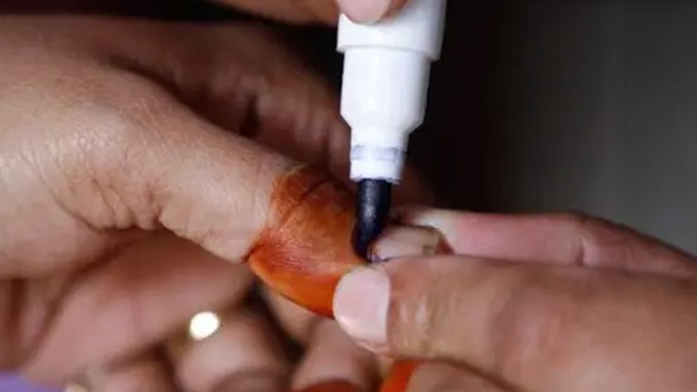 ভোটের অমোচনীয় কালি লেগে থাকলে কি অজু-নামাজ হবে?