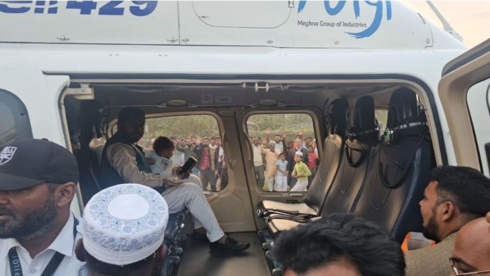 বিজয়ী হয়ে হেলিকপ্টারে ঢাকায় ফিরলেন নুরুল হক নুর