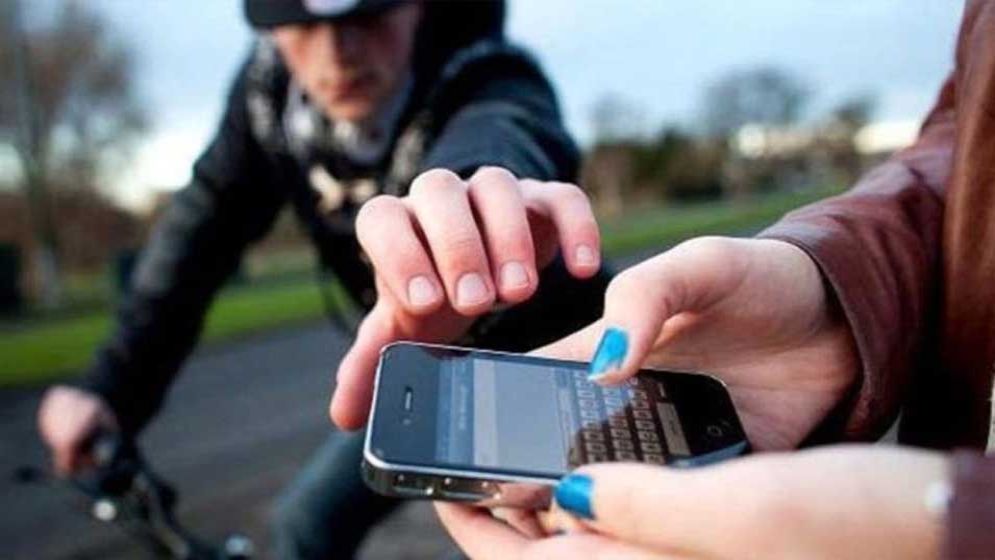 ফোন হারালেও ছবি-ভিডিও ডিলিট করবেন যেভাবে