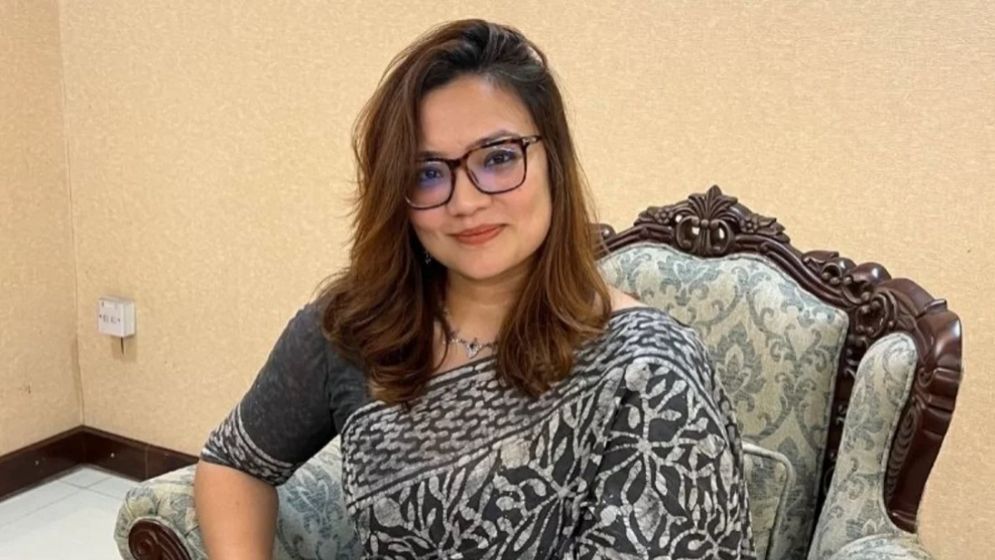 হত্যার হুমকি ঢাবি শিক্ষক মোনামীর, ফাঁস করলেন একাধিক স্ক্রিনশট