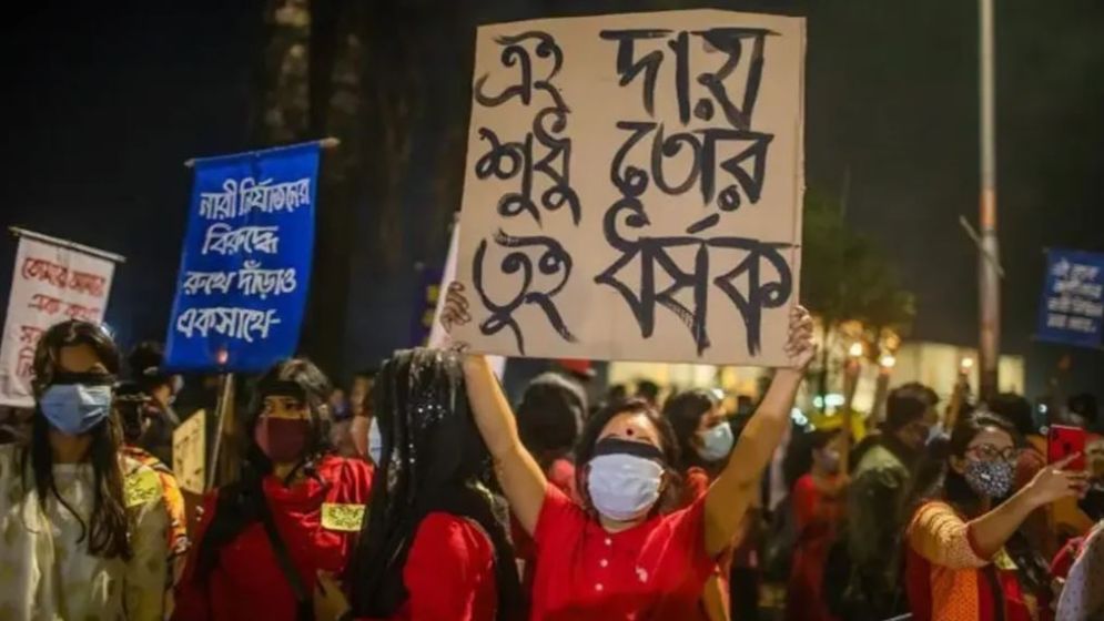 হাতিয়ায় শুক্রবার রাতে কী ঘটেছে? কেন এতো আলোচনা?