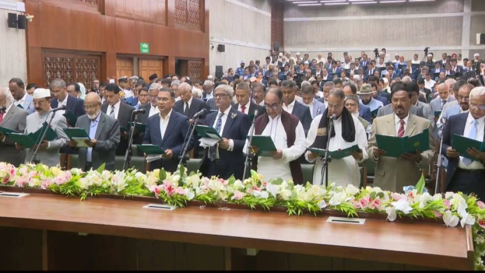 মন্ত্রী হিসেবে শপথ নিতে ডাক পেয়েছেন ২৫ জন