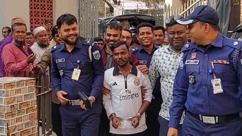 ভোট দিতে গিয়ে গ্রেফতার হলেন হিরো আলম