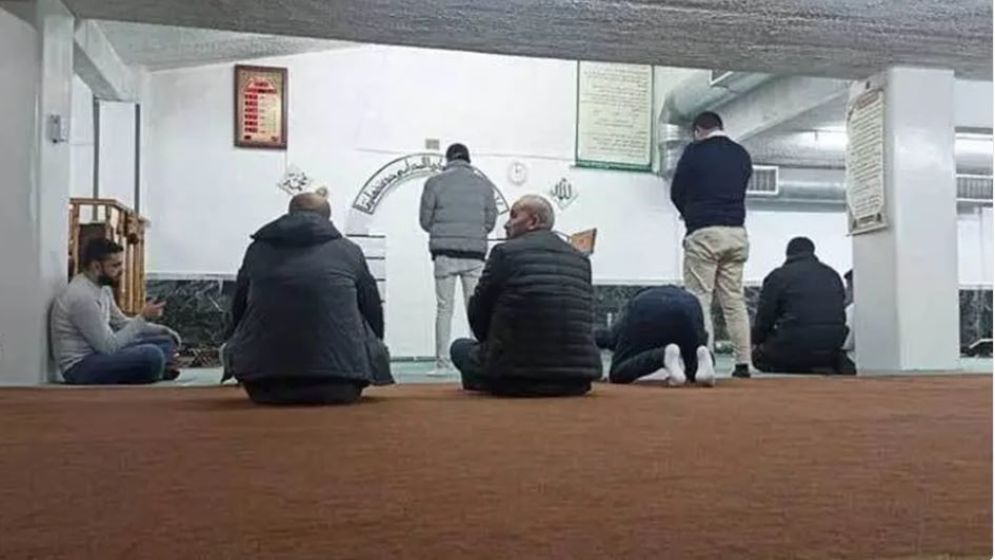 গ্রিসে ৬০ মসজিদ বন্ধের ঘোষণা, বাংলাদেশি ইমামকে দেশত্যাগের নির্দেশ