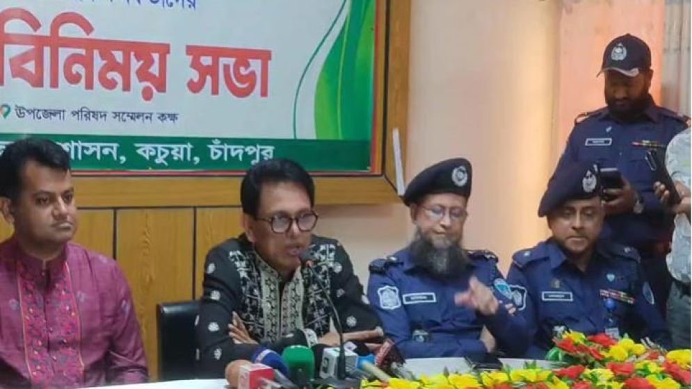 রাতে কিশোররা অযাচিত ঘোরাঘুরি করলে জিজ্ঞাসাবাদ