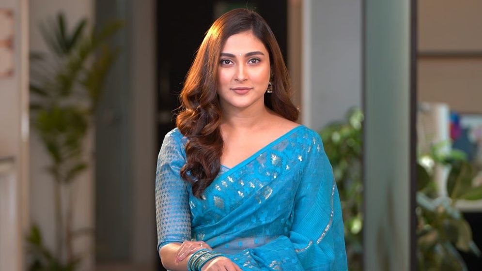 ১৪ বোতল মদ ইস্যুতে মেহজাবীনের আইনি পদক্ষেপ