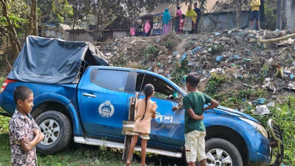 গার্ড অব অনারে যাবার পথে পুলিশের গাড়ি খাদে, ব্রাহ্মণবাড়িয়ায় আহত ৮