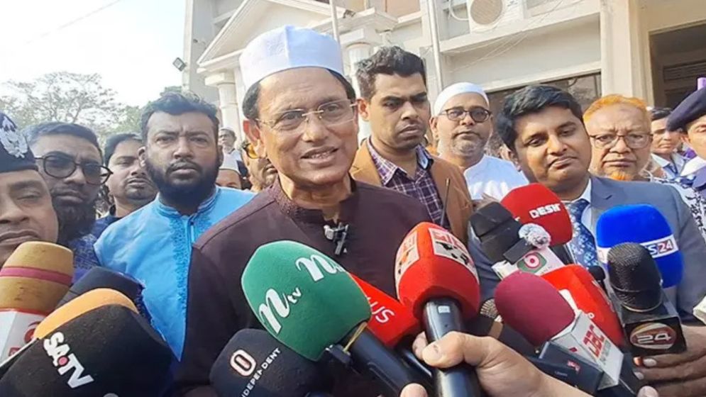 শিক্ষকরা অনুমতি ছাড়া অন্য পেশায় যুক্ত হতে পারবেন না