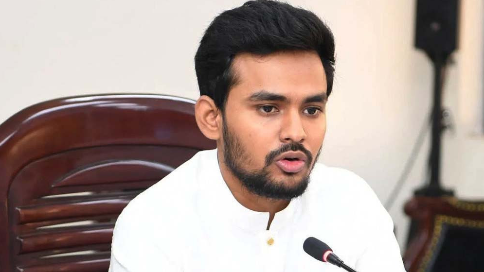 যে যেভাবে পারছে আমার নাম ব্যবহার করছে: আসিফ মাহমুদ