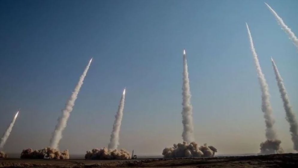 ইসরায়েলের দিকে আরও এক ঝাঁক ক্ষেপণাস্ত্র ছুড়েছে ইরান