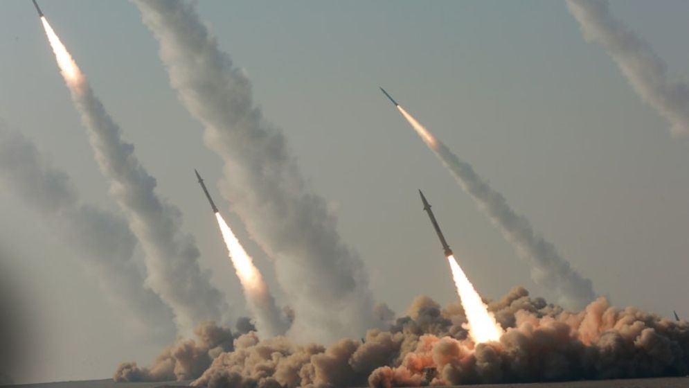 মধ্যপ্রাচ্যে ২৭টি মার্কিন ঘাঁটিতে আইআরজিসির হামলা