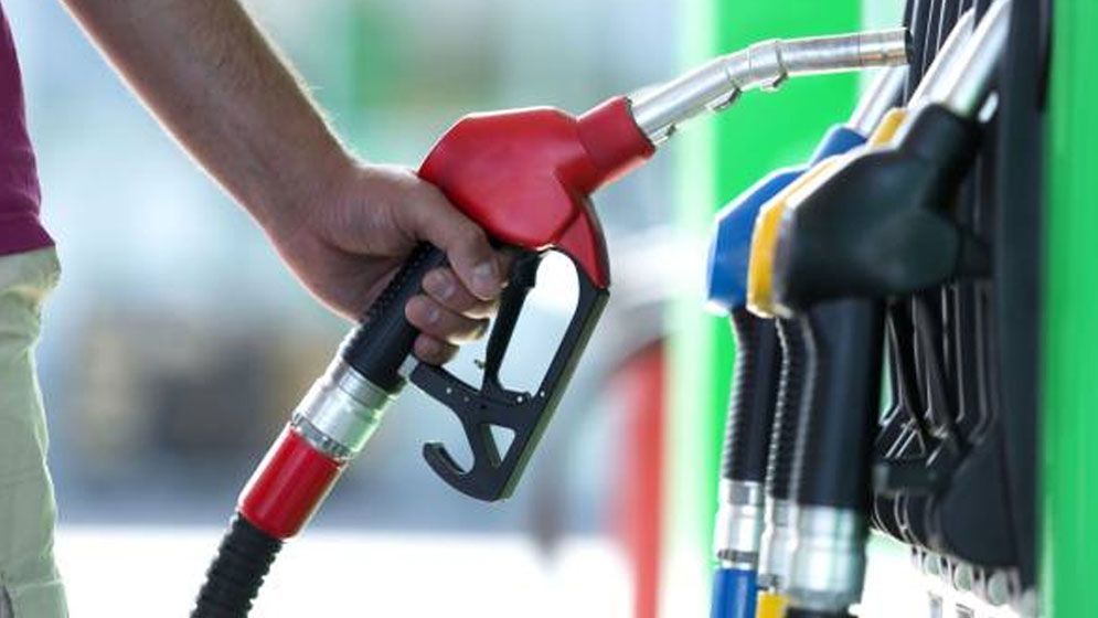 লাফিয়ে বাড়ছে তেলের দাম