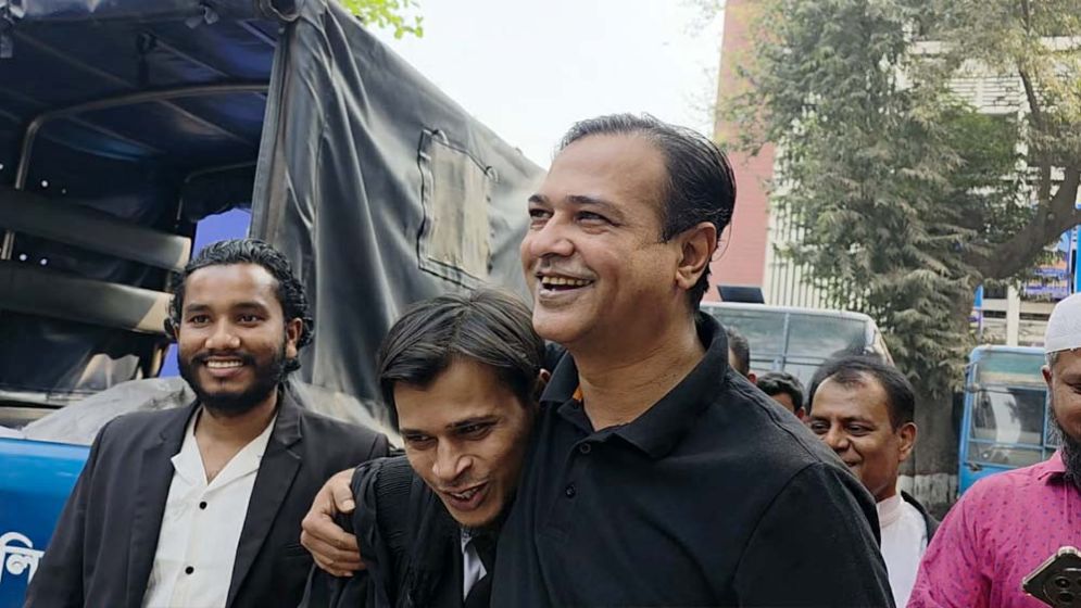 খালাস পেলেন কণ্ঠশিল্পী আসিফ আকবর