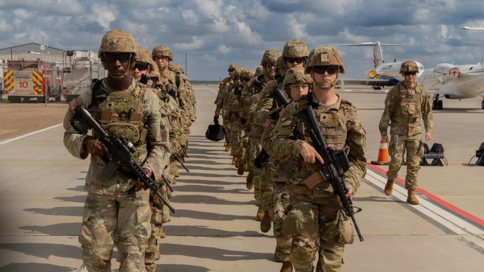 ইরান যুদ্ধে অংশ নিতে রওনা দিয়েছে ২,৫০০ মার্কিন স্থলসেনা