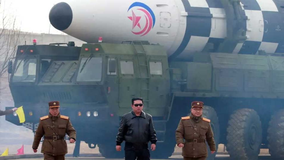 একযোগে ১০ ক্ষেপণাস্ত্র ছুড়ল উত্তর কোরিয়া