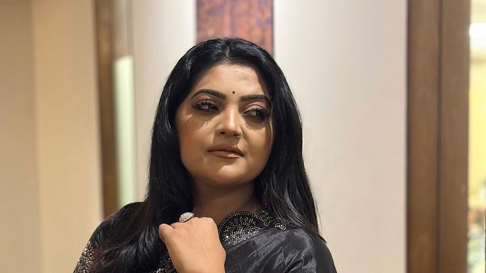 এখন তোমার সব হয়েছে পর হয়েছি আমি: আবেগঘন বার্তা সালমার