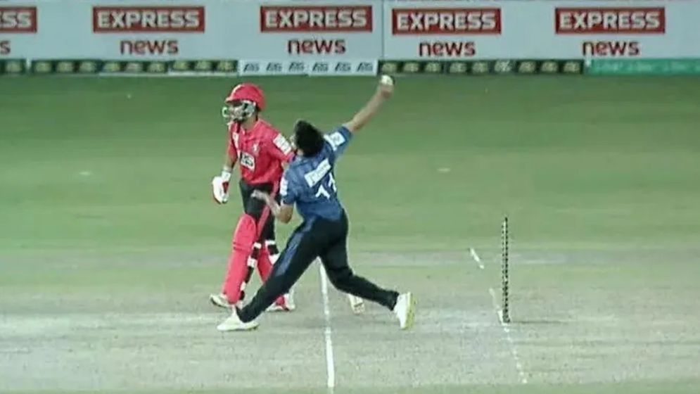 ইতিহাসের দীর্ঘতম নো বল করার রেকর্ড গড়লেন পাকিস্তানি ক্রিকেটার