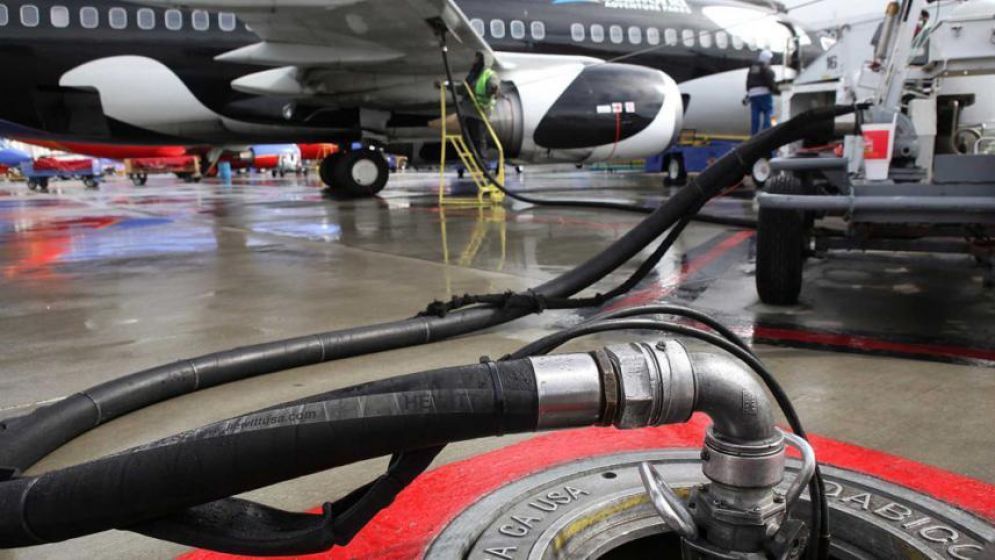 এক ধাক্কায় প্রায় ৮০ শতাংশ দাম বাড়ল জেট ফুয়েলের