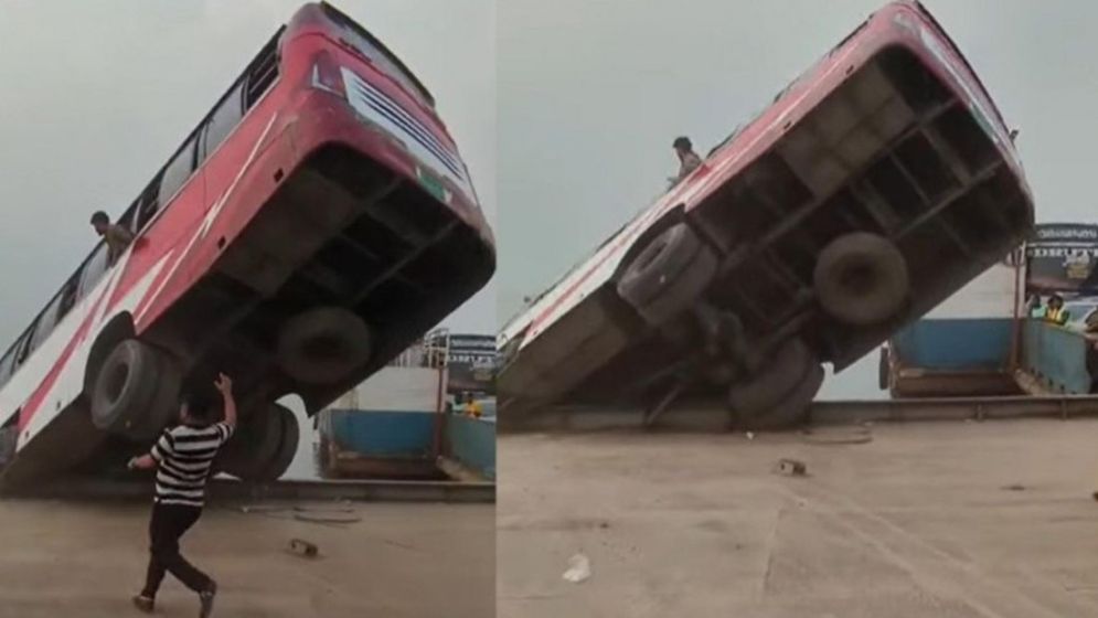 দৌলতদিয়া ঘাটে নিয়ন্ত্রণ হারিয়ে বাস নদীতে: নিহত ৪, নিখোঁজ অনেক