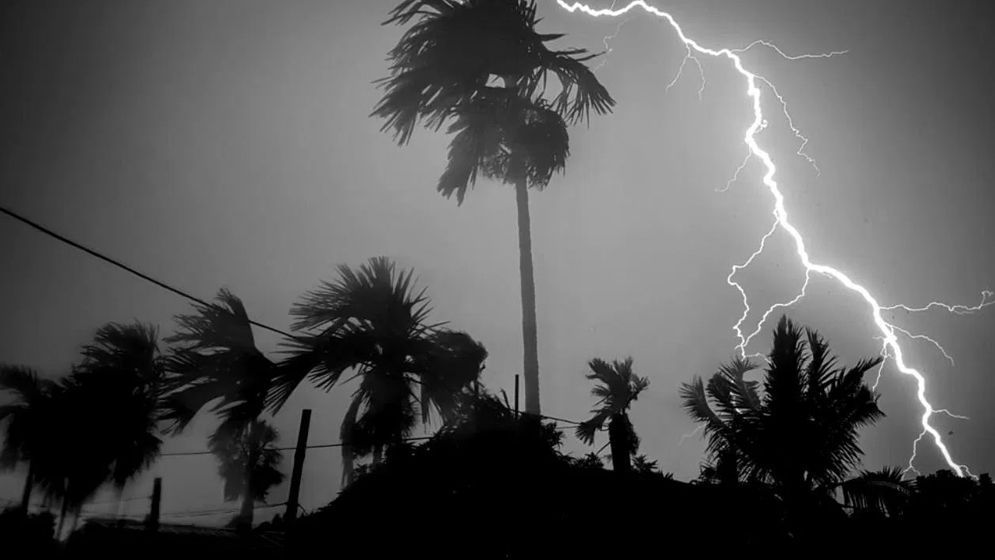 রাতেই ৬ জেলায় ঝড়ের আভাস