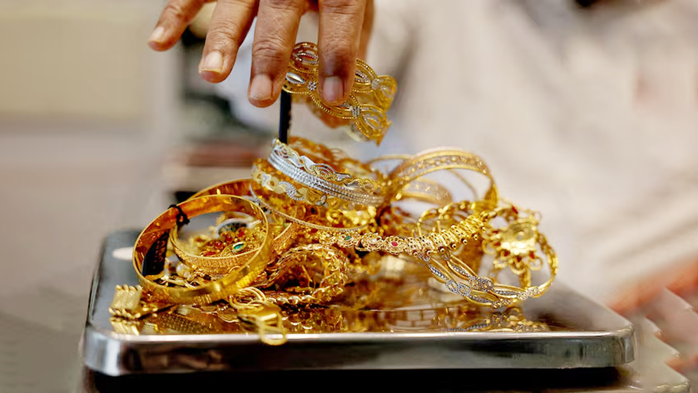 স্বর্ণের দামে আরও পতন, আগামী সপ্তাহে বড় ধরনের পরিবর্তনের আভাস