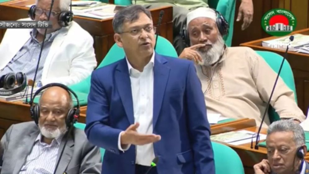 ১৩৩টি অধ্যাদেশের বিষয়ে রাতে চূড়ান্ত সিদ্ধান্ত হতে পারে: স্বরাষ্ট্রমন্ত্রী