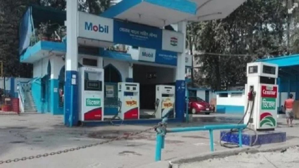 ৮ জেলায় অনির্দিষ্টকালের জন্য তেল সরবরাহ বন্ধ