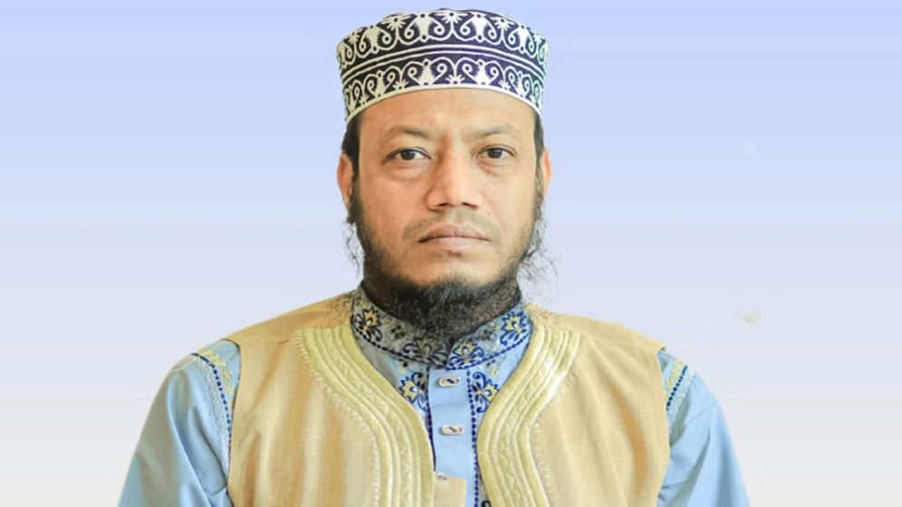 আমির হামজার বিরুদ্ধে ১০০ কোটি টাকার মানহানি মামলা