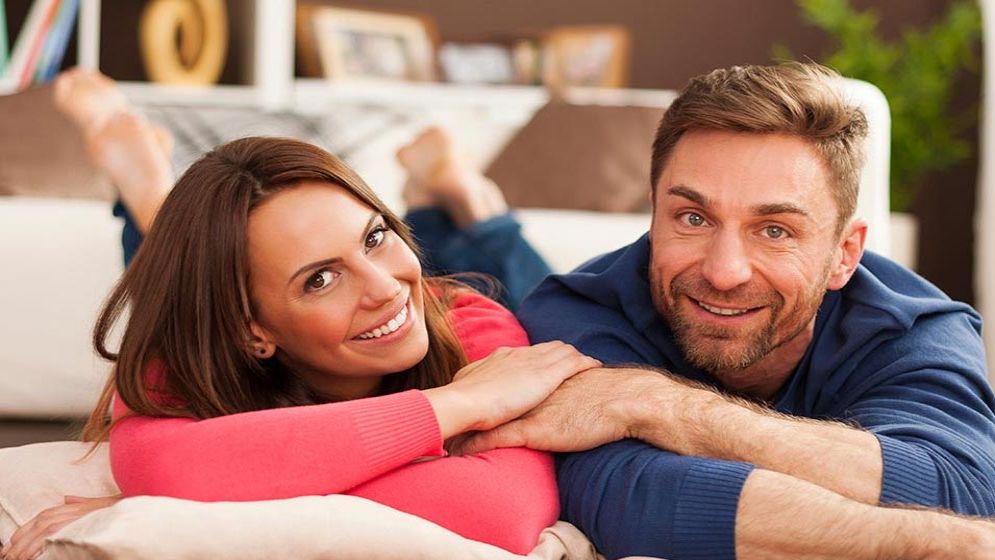 স্বামী কি আপনাকে আপন মনে করে? মিলিয়ে নিন