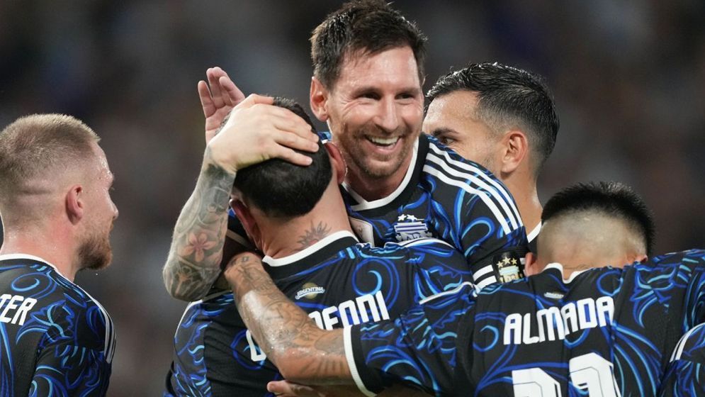 জাম্বিয়াকে উড়িয়ে দিল মেসির আর্জেন্টিনা