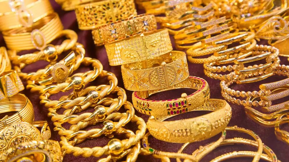 দেশে স্বর্ণের দামে বড় লাফ, টানা চার দফায় যত বড়ল?