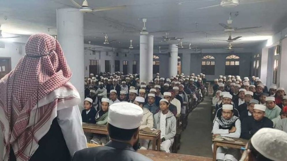 মাদ্রাসায় চালু হচ্ছে বাণিজ্য বিভাগ, থাকছে যেসব বিষয়