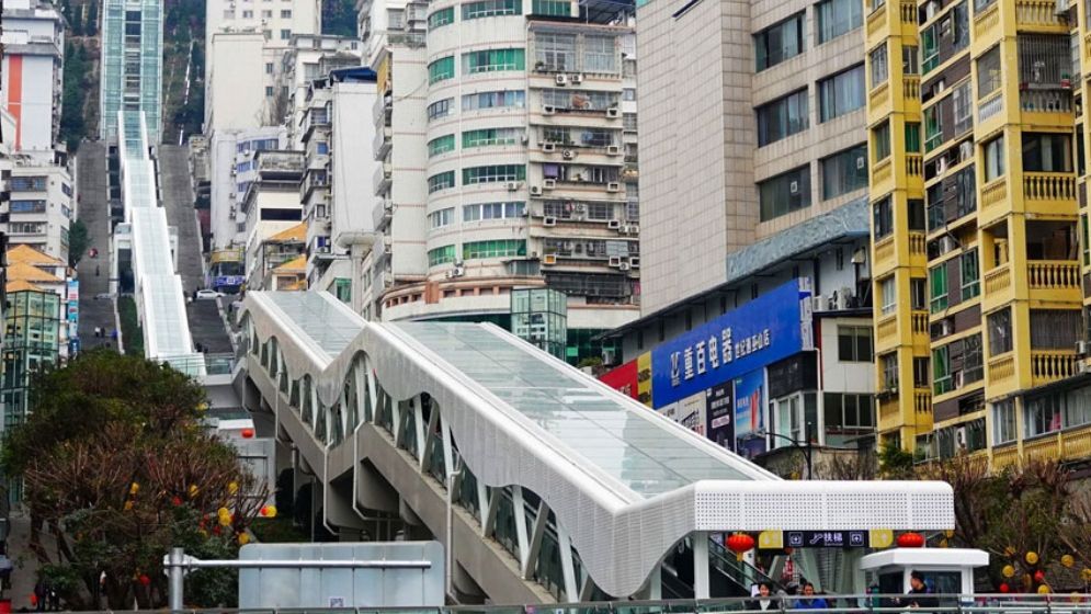 বিশ্বের দীর্ঘতম ‘চলন্ত সিঁড়ি’, কী কী সুবিধা এতে?