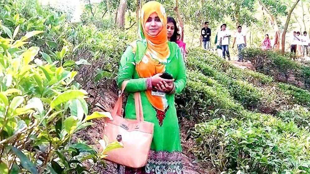 মেয়ে হত্যার বিচার না পেলে আত্মহত্যার হুমকি তনুর বাবার!