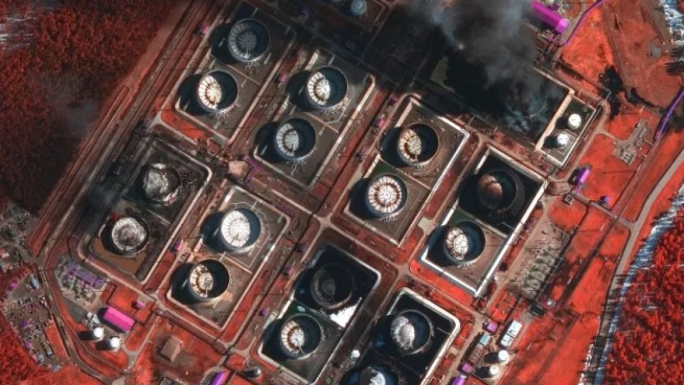 রাশিয়ার তেল শোধনাগারে ভয়াবহ হামলা