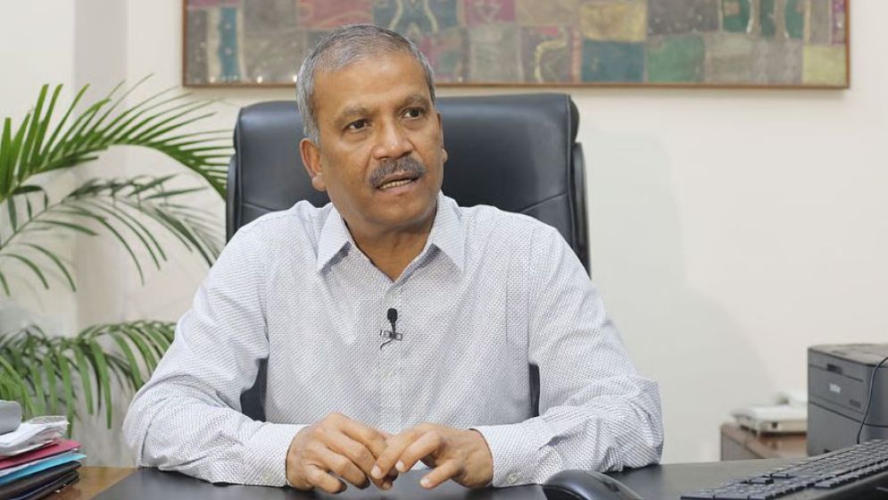 আসিফ নজরুলের সময়ে শতকোটি টাকার বদলি বাণিজ্যের অভিযোগ দুদকে