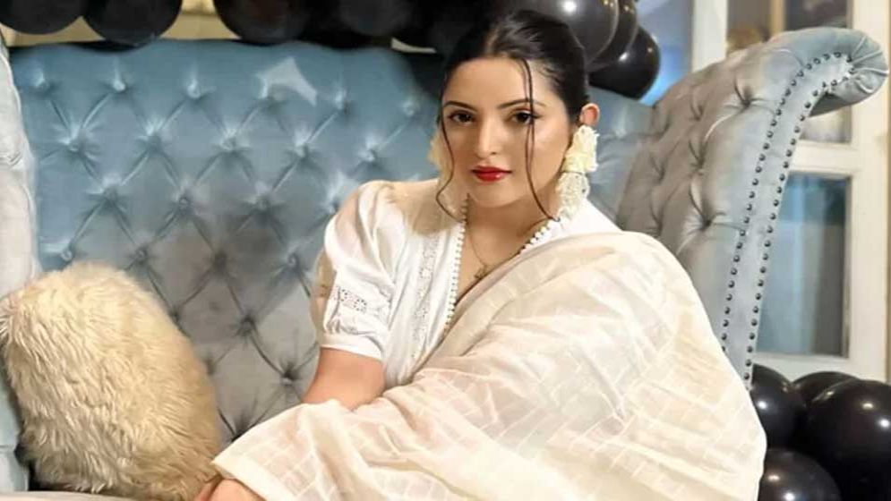 ৩০ সেকেন্ডে ঝড় তুললেন পরীমনি