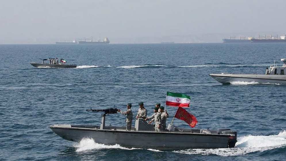 ট্রাম্পের হুমকির পর কঠোর বার্তা দিল আইআরজিসি