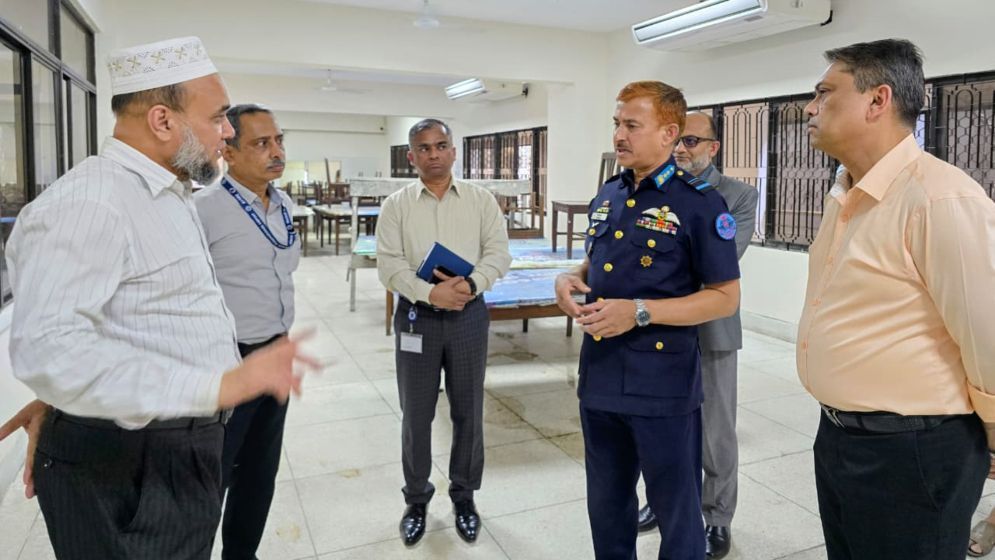 হজ ক্যাম্প ও শাহজালাল বিমানবন্দর পরিদর্শন করলেন বেবিচক চেয়ারম্যান