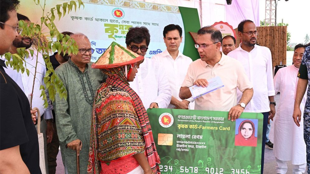 গাছে আম-জাম ধরলে পাঠাবেন: কৃষকদের প্রধানমন্ত্রী