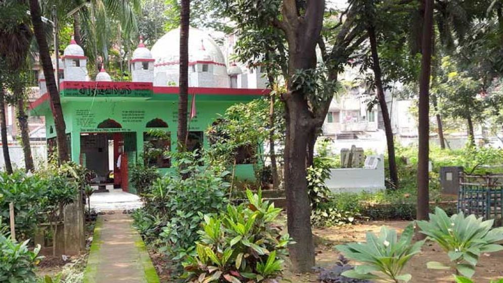 মাজার জিয়ারতে ইসলামের বিধান কী?