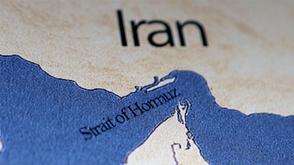 আবারও হরমুজ প্রণালি বন্ধ করল ইরান