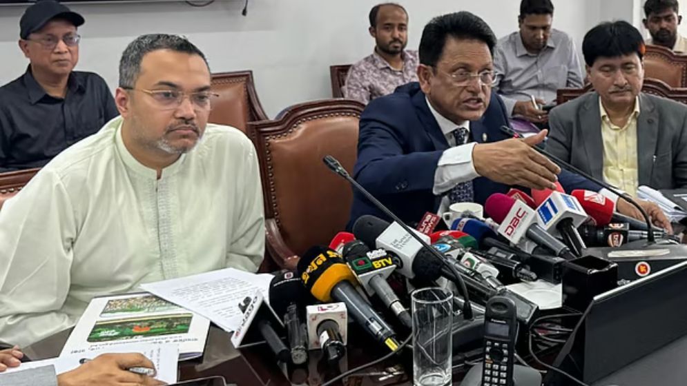 আমি এই মন্ত্রী, এই মন্ত্রণালয়ে যে দুর্নীতি করবে, ২৪ ঘণ্টা থাকতে পারবে না: শিক্ষামন্ত্রী