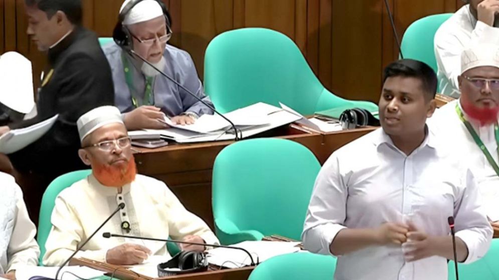 অফিস পেয়ে গাড়িও চাইলেন হাসনাত আবদুল্লাহ