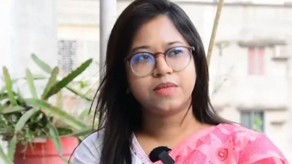 মনোনয়ন বাতিল, নিজের সিদ্ধান্ত জানালেন মনিরা শারমিন