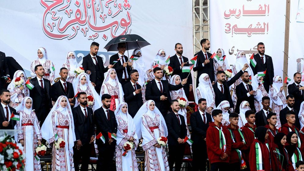 যুদ্ধবিধ্বস্ত গাজায় একদিনে ৩০০ যুগলের বিয়ে