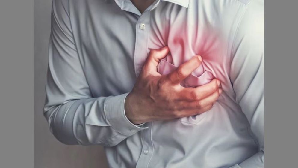 হার্ট অ্যাটাকের আগে শরীর যে ৩০টি গুরুত্বপূর্ণ সংকেত দেয়